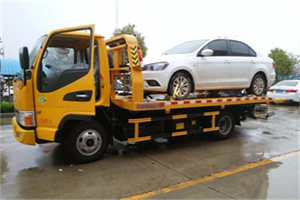 连南附近拖车救援24小时服务热线